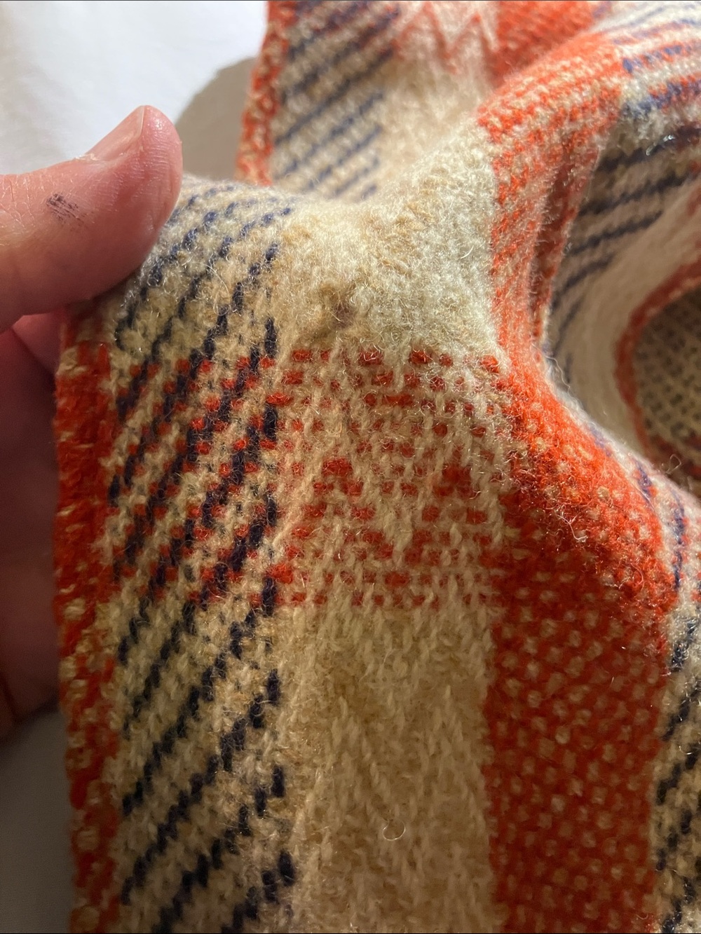Handwoven vintage wool scarf 42” long 1960’s - Picture 9 of 10